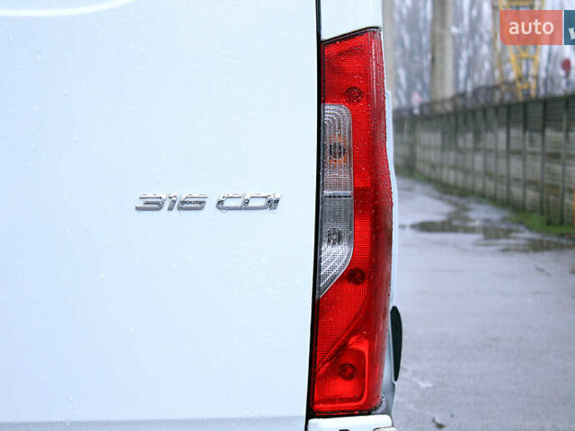 Белый Мерседес Sprinter, объемом двигателя 2.2 л и пробегом 314 тыс. км за 24900 $, фото 39 на Automoto.ua