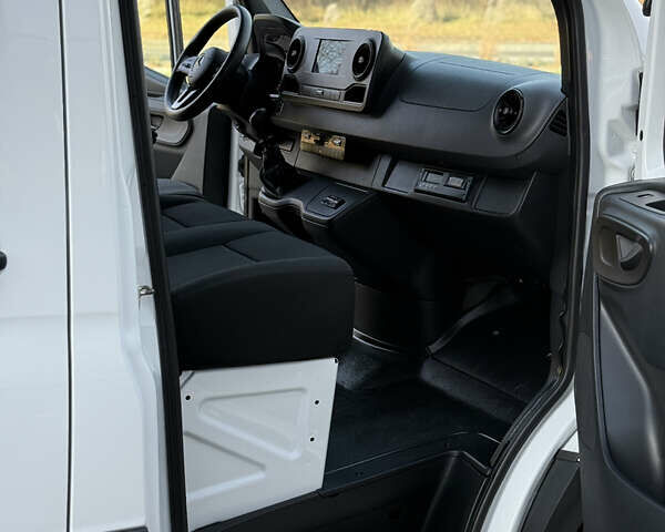 Белый Мерседес Sprinter, объемом двигателя 2.2 л и пробегом 233 тыс. км за 24900 $, фото 20 на Automoto.ua