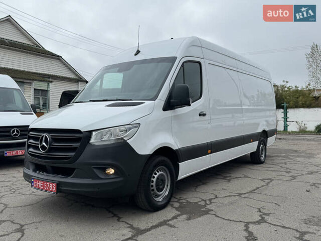 Белый Мерседес Sprinter, объемом двигателя 2.14 л и пробегом 256 тыс. км за 26900 $, фото 2 на Automoto.ua
