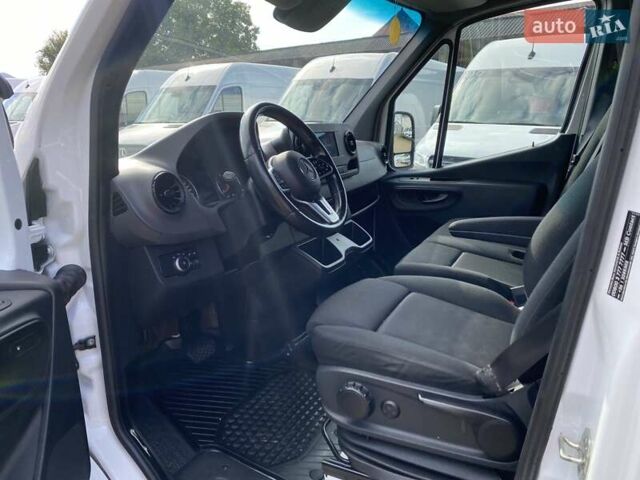 Белый Мерседес Sprinter, объемом двигателя 2.2 л и пробегом 198 тыс. км за 27999 $, фото 38 на Automoto.ua