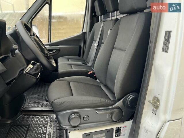 Білий Мерседес Sprinter, об'ємом двигуна 2.14 л та пробігом 170 тис. км за 21399 $, фото 6 на Automoto.ua