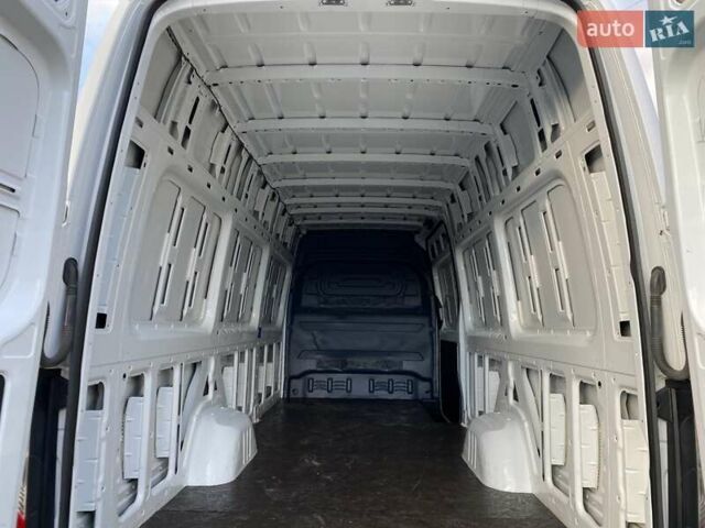 Белый Мерседес Sprinter, объемом двигателя 2.2 л и пробегом 150 тыс. км за 23370 $, фото 35 на Automoto.ua