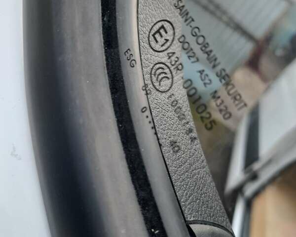 Белый Мерседес Sprinter, объемом двигателя 1.95 л и пробегом 214 тыс. км за 24900 $, фото 17 на Automoto.ua