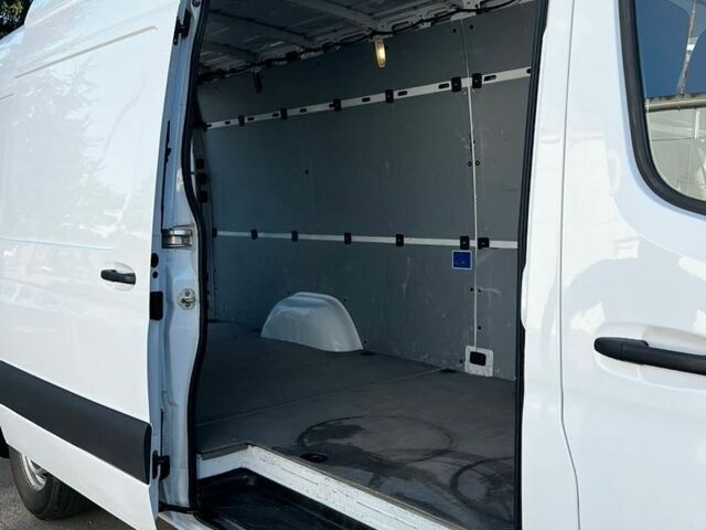 Белый Мерседес Sprinter, объемом двигателя 3 л и пробегом 236 тыс. км за 32000 $, фото 25 на Automoto.ua