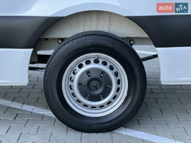 Белый Мерседес Sprinter, объемом двигателя 2.2 л и пробегом 203 тыс. км за 23800 $, фото 85 на Automoto.ua