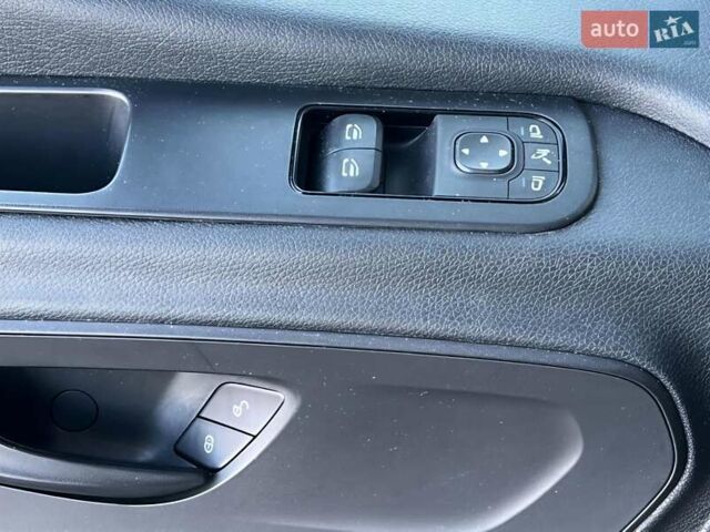 Білий Мерседес Sprinter, об'ємом двигуна 2.2 л та пробігом 322 тис. км за 46282 $, фото 13 на Automoto.ua
