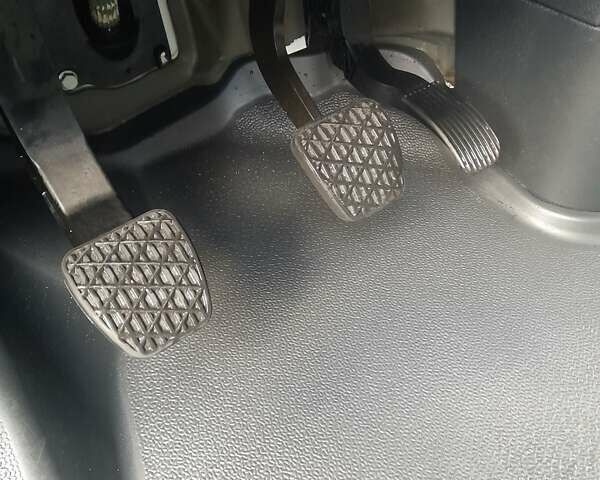 Белый Мерседес Sprinter, объемом двигателя 1.95 л и пробегом 214 тыс. км за 24900 $, фото 16 на Automoto.ua