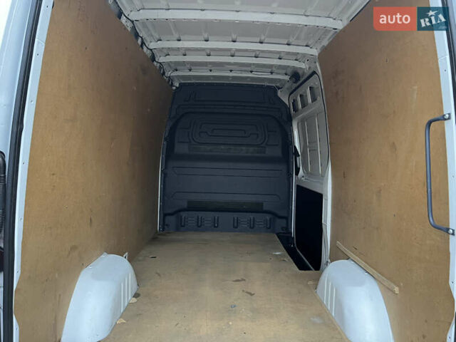 Белый Мерседес Sprinter, объемом двигателя 2.2 л и пробегом 250 тыс. км за 21555 $, фото 22 на Automoto.ua
