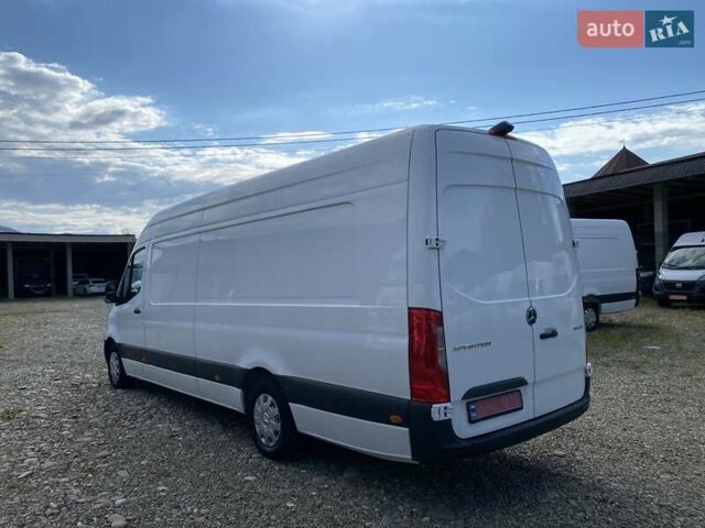 Белый Мерседес Sprinter, объемом двигателя 2.2 л и пробегом 198 тыс. км за 27999 $, фото 4 на Automoto.ua
