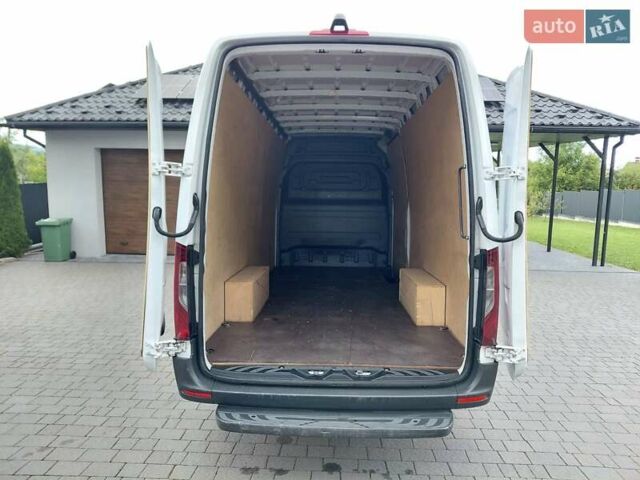 Белый Мерседес Sprinter, объемом двигателя 3 л и пробегом 365 тыс. км за 32000 $, фото 12 на Automoto.ua