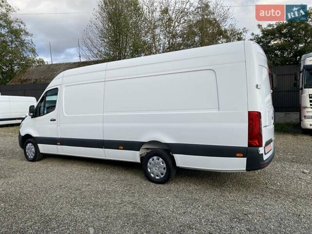 Белый Мерседес Sprinter, объемом двигателя 2.2 л и пробегом 150 тыс. км за 23370 $, фото 7 на Automoto.ua