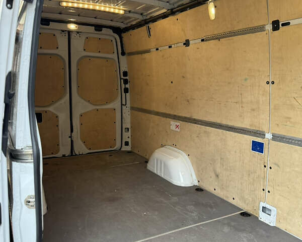 Белый Мерседес Sprinter, объемом двигателя 2.2 л и пробегом 308 тыс. км за 24499 $, фото 34 на Automoto.ua