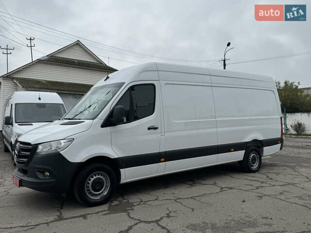 Белый Мерседес Sprinter, объемом двигателя 2.14 л и пробегом 256 тыс. км за 26900 $, фото 3 на Automoto.ua