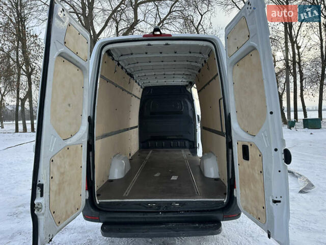 Белый Мерседес Sprinter, объемом двигателя 2.2 л и пробегом 200 тыс. км за 25700 $, фото 24 на Automoto.ua