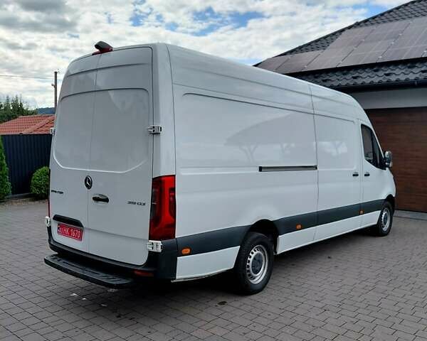 Белый Мерседес Sprinter, объемом двигателя 3 л и пробегом 365 тыс. км за 32000 $, фото 15 на Automoto.ua