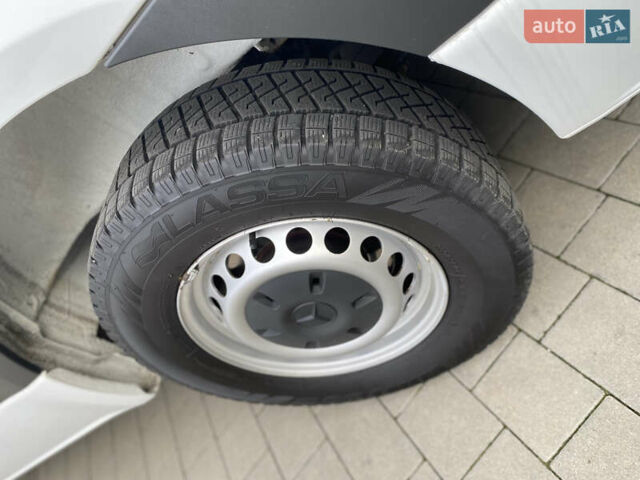 Білий Мерседес Sprinter, об'ємом двигуна 2.14 л та пробігом 202 тис. км за 24000 $, фото 16 на Automoto.ua