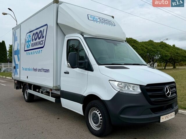 Белый Мерседес Sprinter, объемом двигателя 2.2 л и пробегом 255 тыс. км за 25950 $, фото 1 на Automoto.ua
