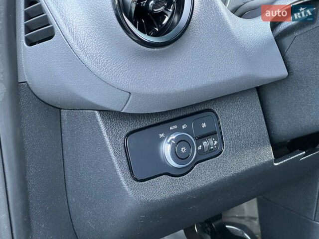 Белый Мерседес Sprinter, объемом двигателя 2.2 л и пробегом 203 тыс. км за 23800 $, фото 111 на Automoto.ua