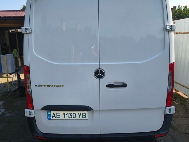 Белый Мерседес Sprinter, объемом двигателя 0 л и пробегом 97 тыс. км за 20500 $, фото 3 на Automoto.ua