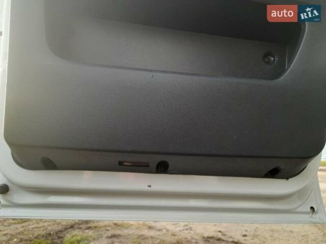 Белый Мерседес Sprinter, объемом двигателя 1.95 л и пробегом 214 тыс. км за 24900 $, фото 42 на Automoto.ua