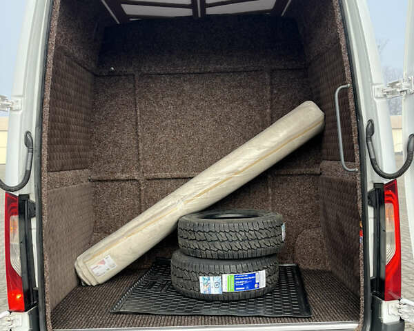 Білий Мерседес Sprinter, об'ємом двигуна 2.99 л та пробігом 386 тис. км за 44440 $, фото 26 на Automoto.ua