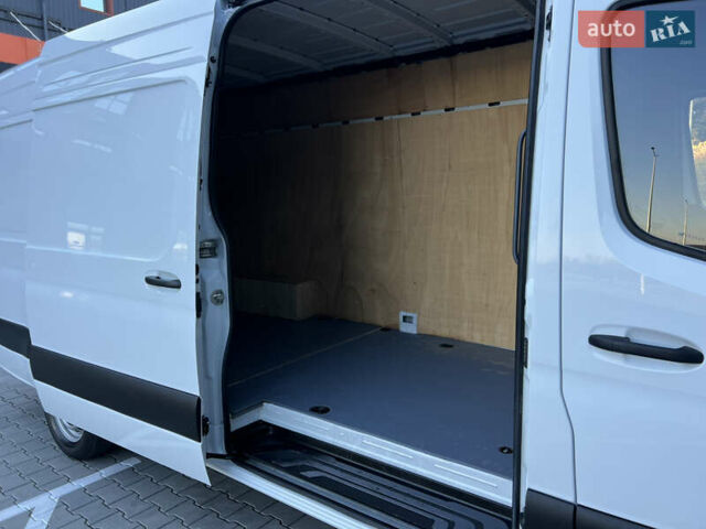 Белый Мерседес Sprinter, объемом двигателя 2.2 л и пробегом 203 тыс. км за 23800 $, фото 103 на Automoto.ua