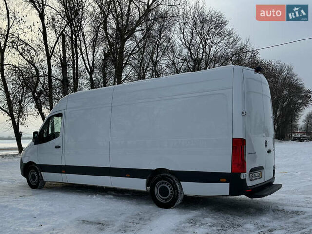 Белый Мерседес Sprinter, объемом двигателя 2.2 л и пробегом 200 тыс. км за 25700 $, фото 13 на Automoto.ua