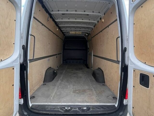 Белый Мерседес Sprinter, объемом двигателя 2.2 л и пробегом 121 тыс. км за 29900 $, фото 6 на Automoto.ua