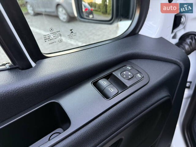 Білий Мерседес Sprinter, об'ємом двигуна 3 л та пробігом 260 тис. км за 34800 $, фото 33 на Automoto.ua