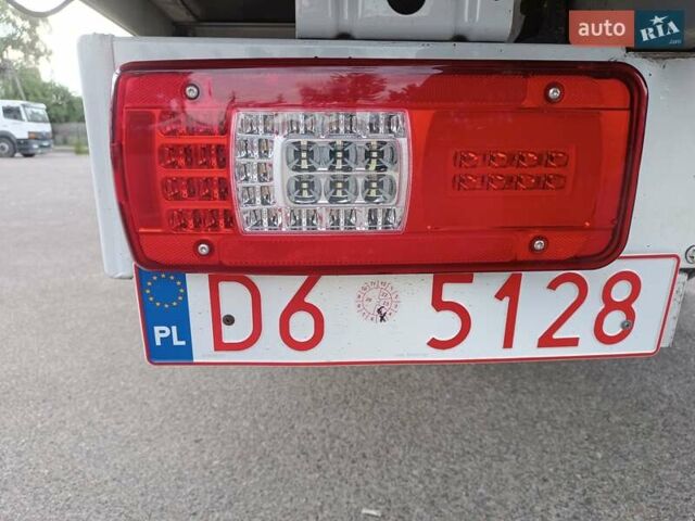 Белый Мерседес Sprinter, объемом двигателя 3 л и пробегом 363 тыс. км за 28900 $, фото 26 на Automoto.ua