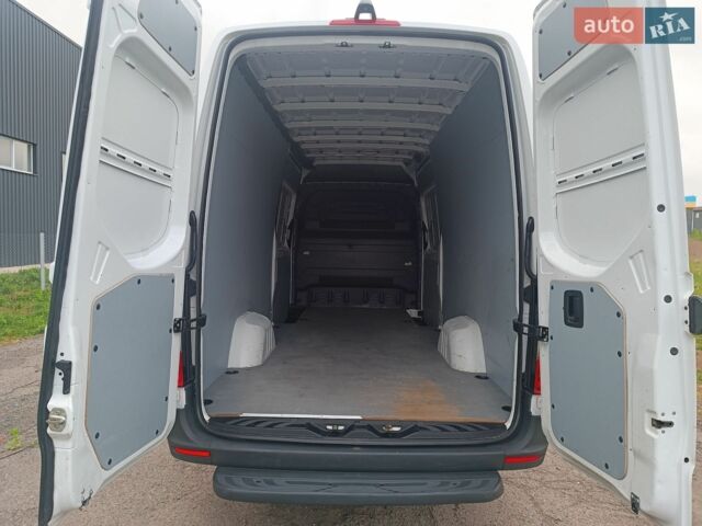 Белый Мерседес Sprinter, объемом двигателя 2.2 л и пробегом 341 тыс. км за 24800 $, фото 25 на Automoto.ua