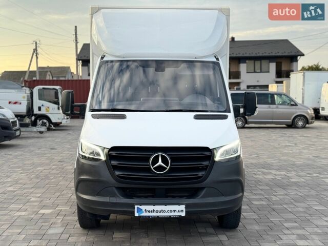 Белый Мерседес Sprinter, объемом двигателя 2.2 л и пробегом 265 тыс. км за 31700 $, фото 1 на Automoto.ua