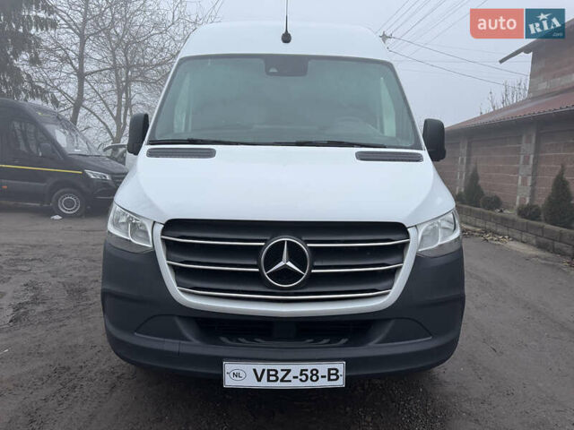 Белый Мерседес Sprinter, объемом двигателя 2.2 л и пробегом 297 тыс. км за 24700 $, фото 5 на Automoto.ua