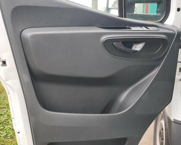 Белый Мерседес Sprinter, объемом двигателя 2.2 л и пробегом 246 тыс. км за 25700 $, фото 41 на Automoto.ua