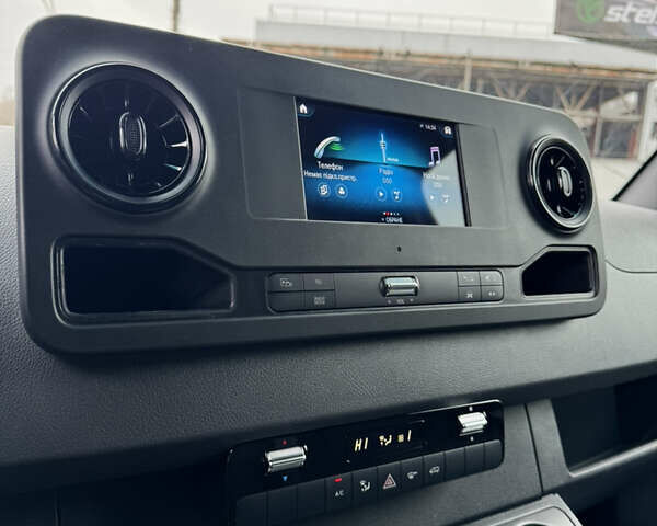 Белый Мерседес Sprinter, объемом двигателя 2.99 л и пробегом 51 тыс. км за 67637 $, фото 13 на Automoto.ua