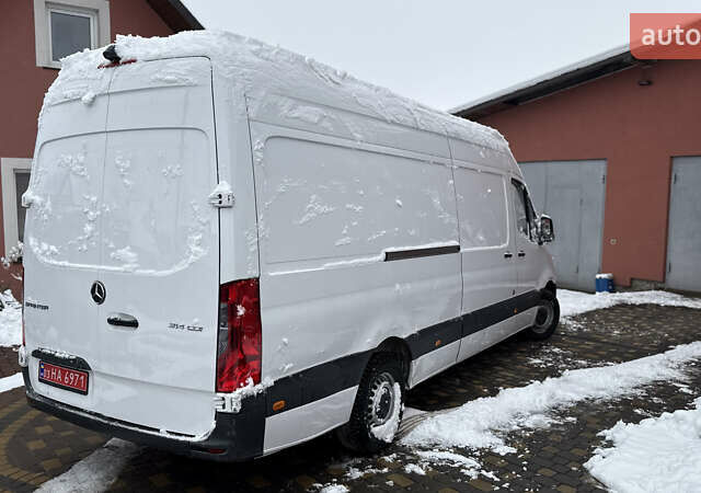 Белый Мерседес Sprinter, объемом двигателя 2.14 л и пробегом 183 тыс. км за 21000 $, фото 3 на Automoto.ua