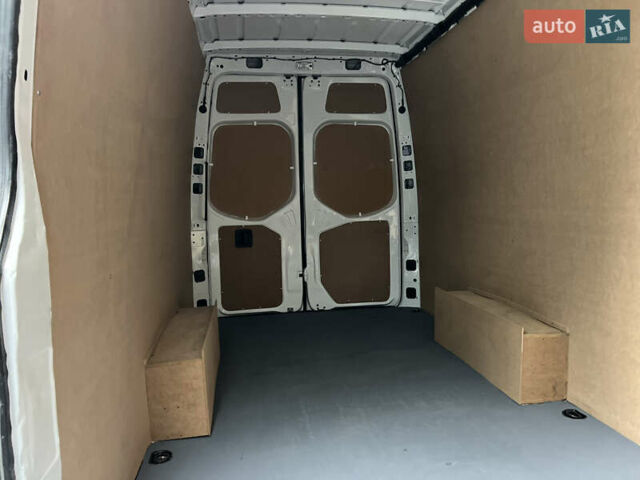 Білий Мерседес Sprinter, об'ємом двигуна 2.2 л та пробігом 249 тис. км за 23900 $, фото 95 на Automoto.ua