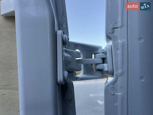 Белый Мерседес Sprinter, объемом двигателя 2.2 л и пробегом 203 тыс. км за 23800 $, фото 95 на Automoto.ua