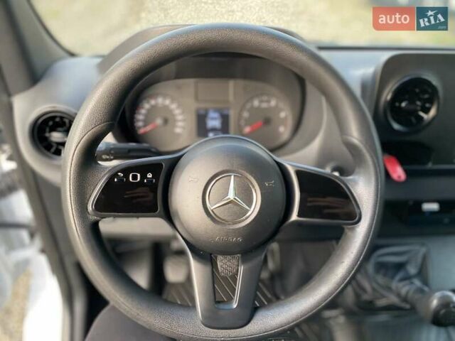 Белый Мерседес Sprinter, объемом двигателя 2.2 л и пробегом 150 тыс. км за 23370 $, фото 46 на Automoto.ua