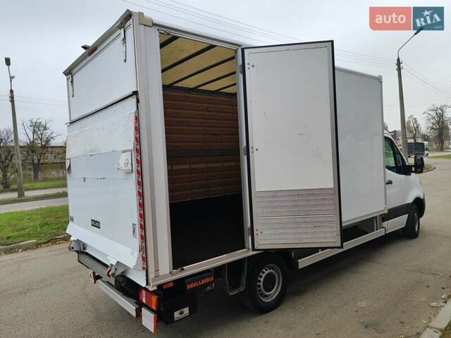 Белый Мерседес Sprinter, объемом двигателя 2.2 л и пробегом 246 тыс. км за 25500 $, фото 6 на Automoto.ua