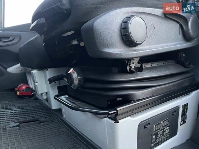 Білий Мерседес Sprinter, об'ємом двигуна 2.14 л та пробігом 284 тис. км за 25800 $, фото 21 на Automoto.ua