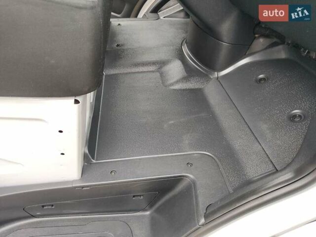 Белый Мерседес Sprinter, объемом двигателя 2.2 л и пробегом 246 тыс. км за 25700 $, фото 23 на Automoto.ua