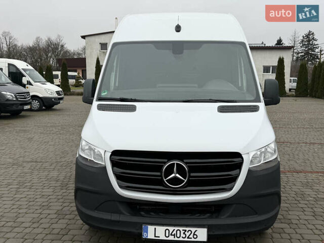 Белый Мерседес Sprinter, объемом двигателя 2.2 л и пробегом 268 тыс. км за 23800 $, фото 5 на Automoto.ua