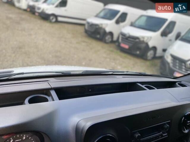 Белый Мерседес Sprinter, объемом двигателя 2.2 л и пробегом 150 тыс. км за 23370 $, фото 53 на Automoto.ua