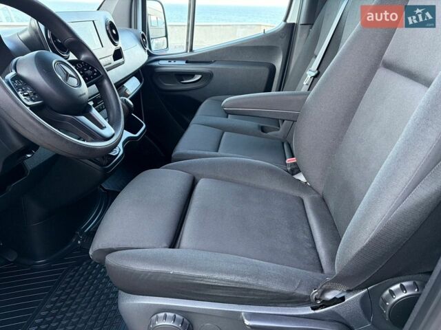 Белый Мерседес Sprinter, объемом двигателя 2.2 л и пробегом 288 тыс. км за 25900 $, фото 23 на Automoto.ua
