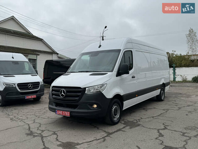 Белый Мерседес Sprinter, объемом двигателя 2.14 л и пробегом 256 тыс. км за 26900 $, фото 1 на Automoto.ua