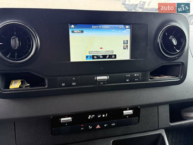 Белый Мерседес Sprinter, объемом двигателя 2.2 л и пробегом 268 тыс. км за 23800 $, фото 14 на Automoto.ua