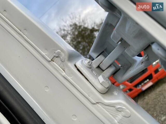 Белый Мерседес Sprinter, объемом двигателя 2.2 л и пробегом 150 тыс. км за 23370 $, фото 39 на Automoto.ua