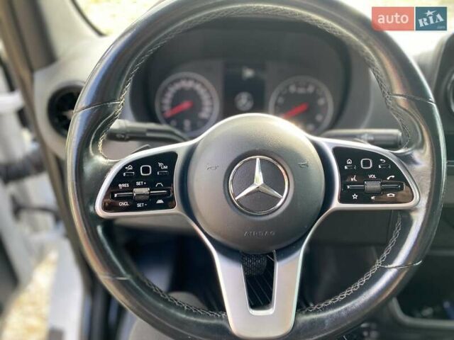 Белый Мерседес Sprinter, объемом двигателя 2.2 л и пробегом 198 тыс. км за 27999 $, фото 44 на Automoto.ua