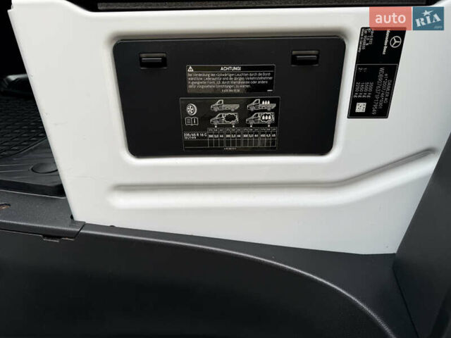 Білий Мерседес Sprinter, об'ємом двигуна 0 л та пробігом 400 тис. км за 26500 $, фото 16 на Automoto.ua